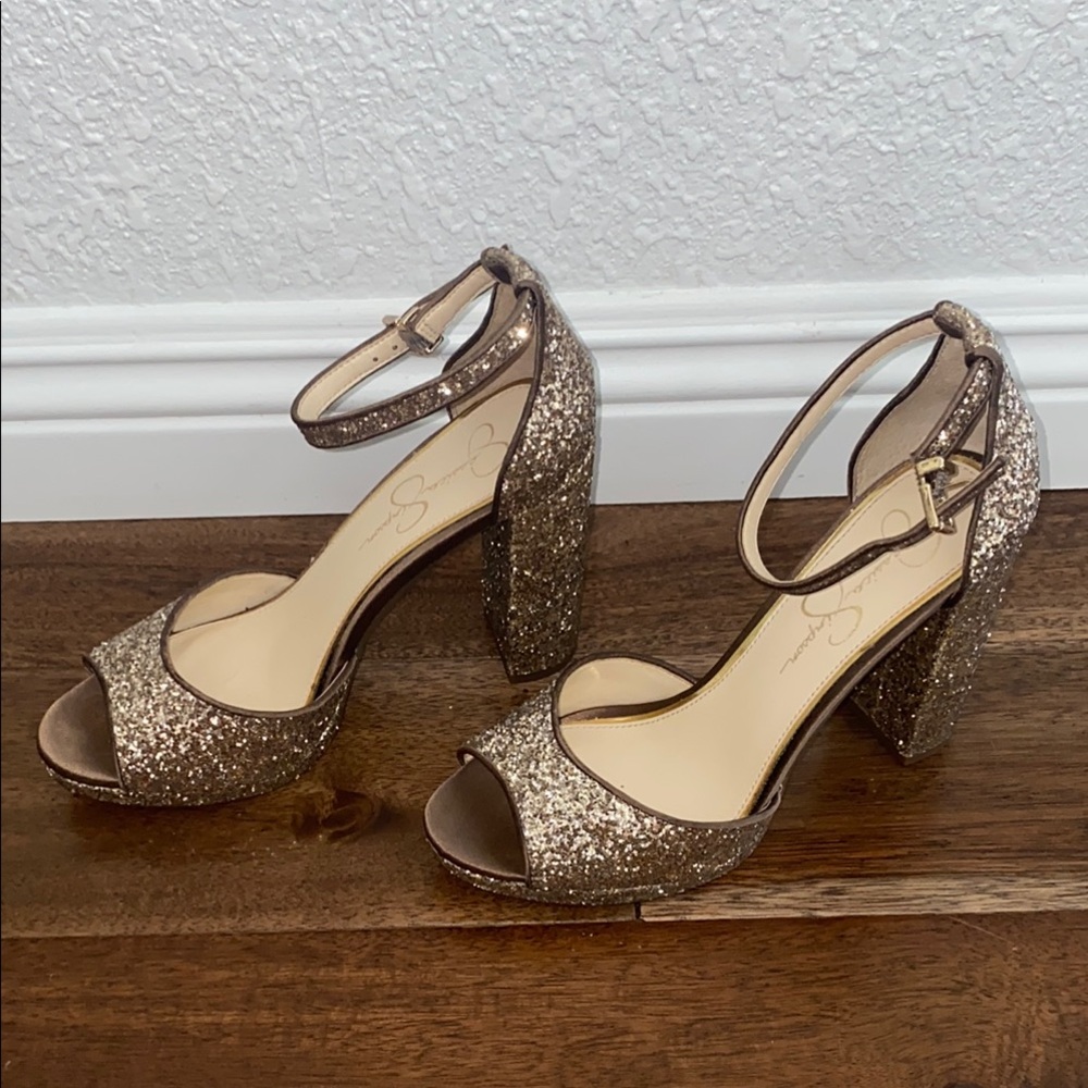 JESSICA SIMPSON JENEE2 LIRA GOLD GLITTER PLATFORM HEELS BNWOT - Picture 3 of 5